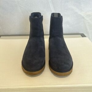 Women’s suede wedge boot